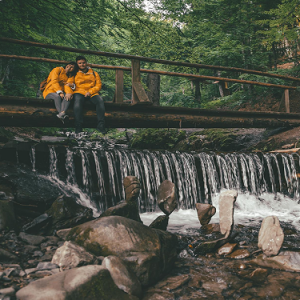 Promenade de bains de forêt
